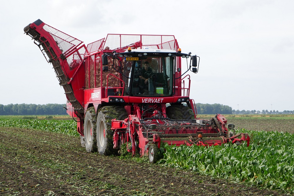 Robin de Bruijne is met zijn ervaring de aangewezen operator om de nieuwe combinatie aan de tand te voelen en om de afstelling te optimaliseren. (Beat Eater)