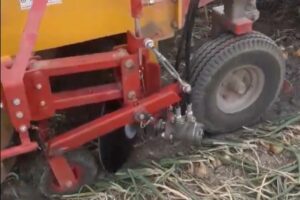 Handigheidje: bed van drie meter, met 11 rijtjes rooien met een 1,50 meter combinatie