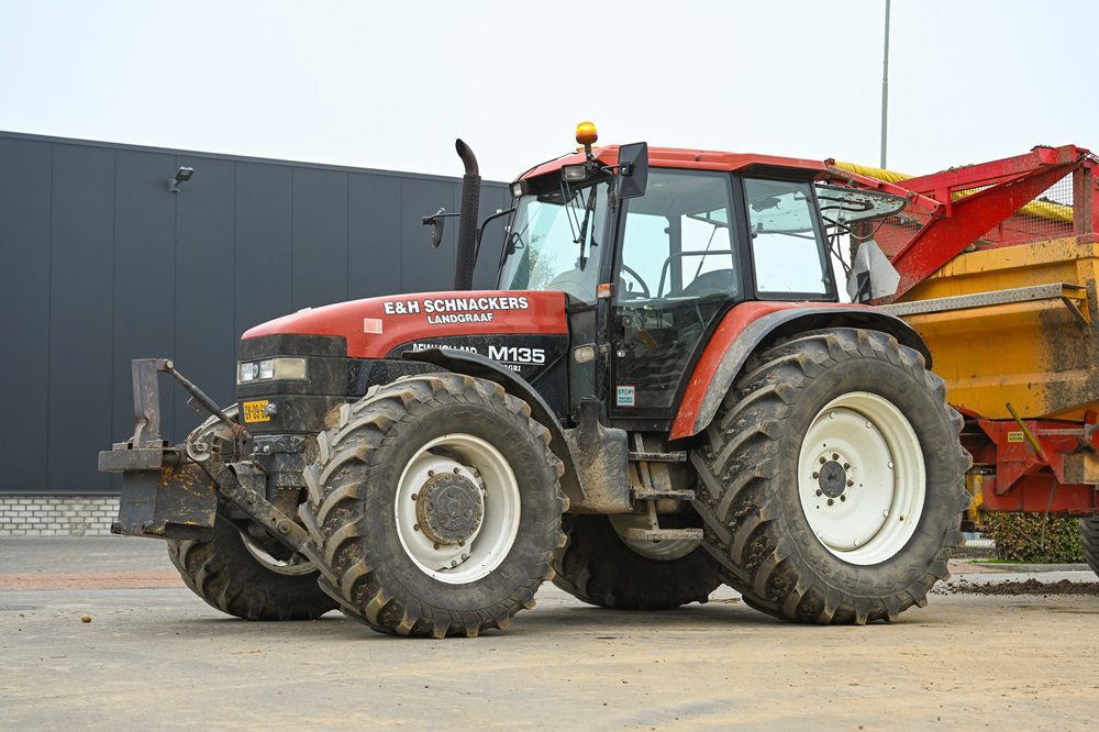 Toekomstige Legend Tractor: New Holland M 135