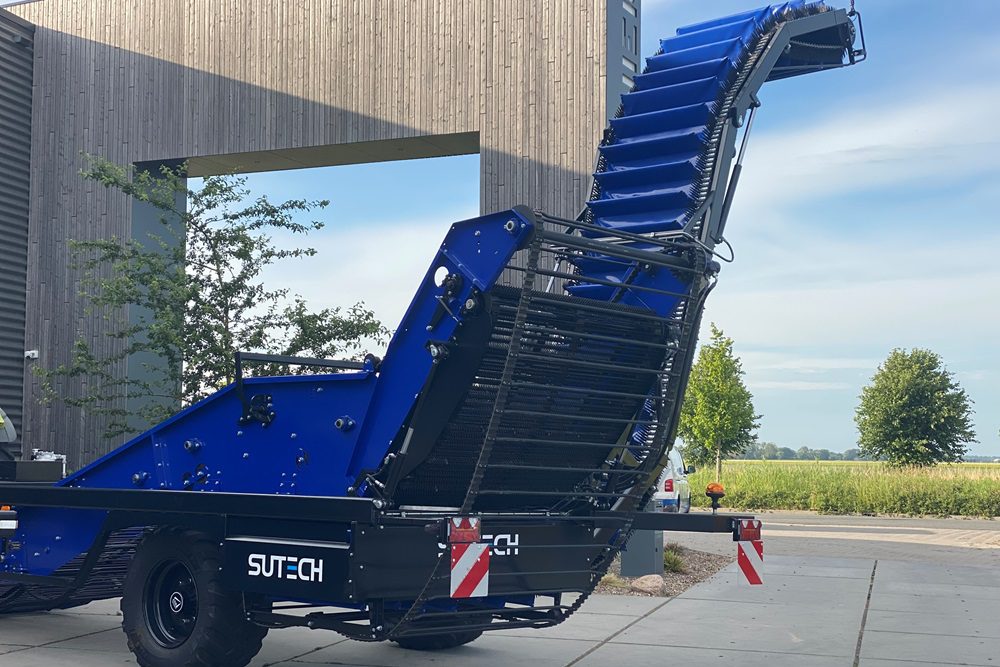 BAM demo: nieuwe uienlader van SU-Tech en Vegniek CrossMaster