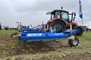 De toekomst van onkruidbestrijding: robotica op Werktuigendagen 2025