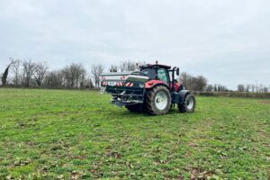 Neem een foto van uw kunstmest en FertiEye stelt de strooier automatisch in