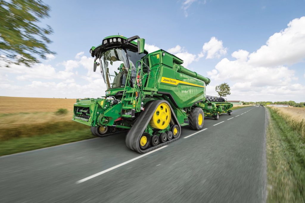 T5_T6 combines - focus on operator comfort and harvesting technology_13