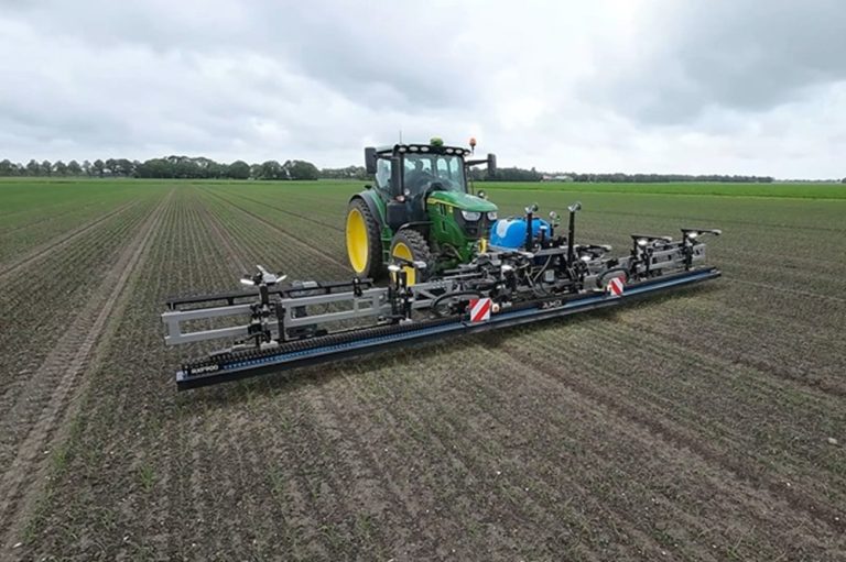 Geen onkruid is veilig met de Rumex RXF900-spotsprayer