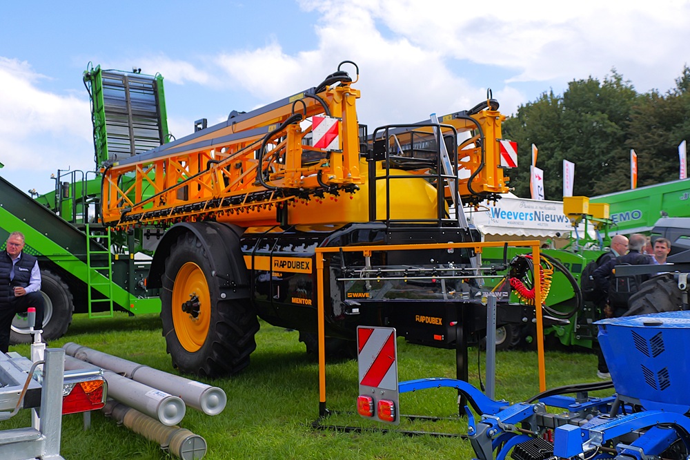 AP Dubex Mentor houdt 45 meter spuitboom laag boven het gewas