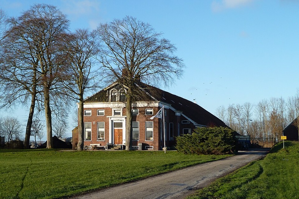 Midwolda_-_Hoofdweg_251_-_boerderij.1000