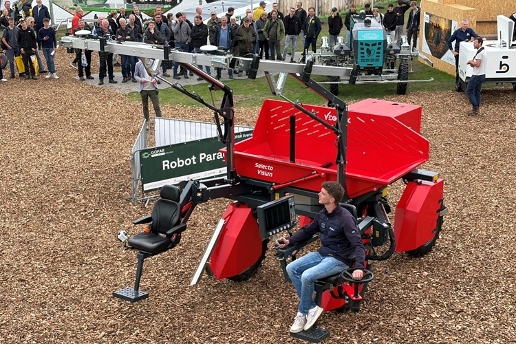 Innovaties stelen de show tijdens de Robot Parade