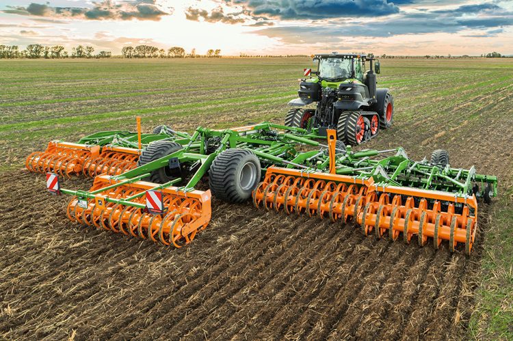 Catros12003-2TX_Claas_dx_db_A001C0293_d1_250730_GO.750